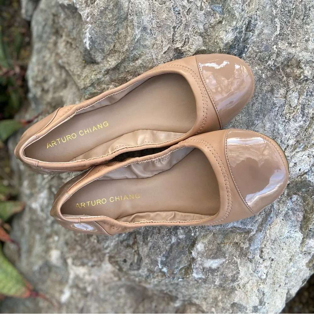 Patent Leather Ballet Flats in Nude💛 Excellent Condition - Picture 2 of 11
